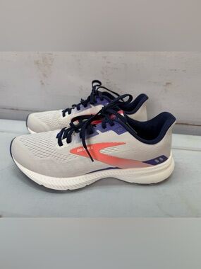 Brooks Launch GTS 8 Women’s Size 8 Gray Purple Running Shoes Athletic Sneakers